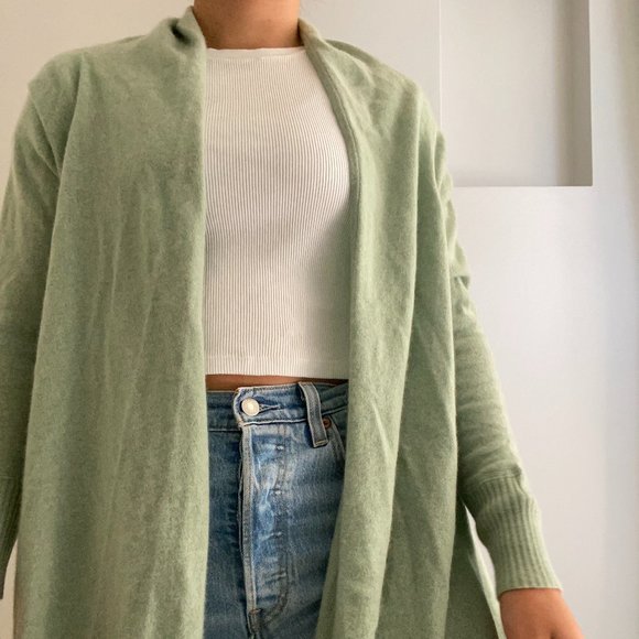 ONE GIRL WHO GREEN CASHMERE SWEATER - Picture 1 of 5